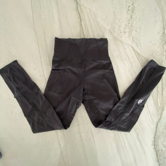 P'tula Sleek Crystal High Waist Pockets and Mesh leggings size S. 🖤 - Picture 2 of 12